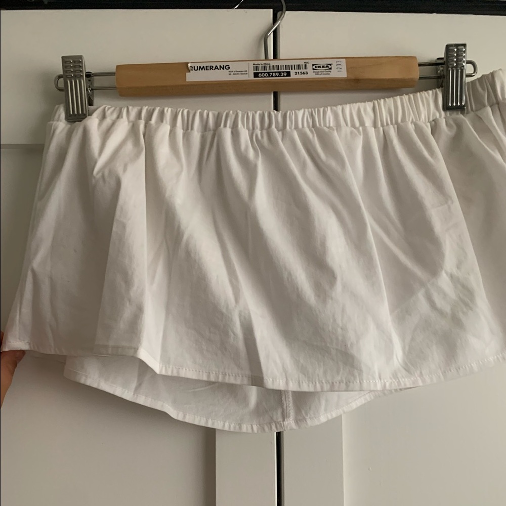 Urban Outfitter ruffle crop top